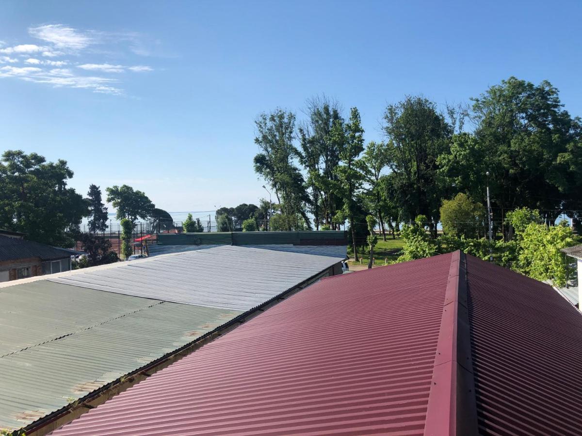 Гостевой Дом Тина Sukhumi Exterior photo