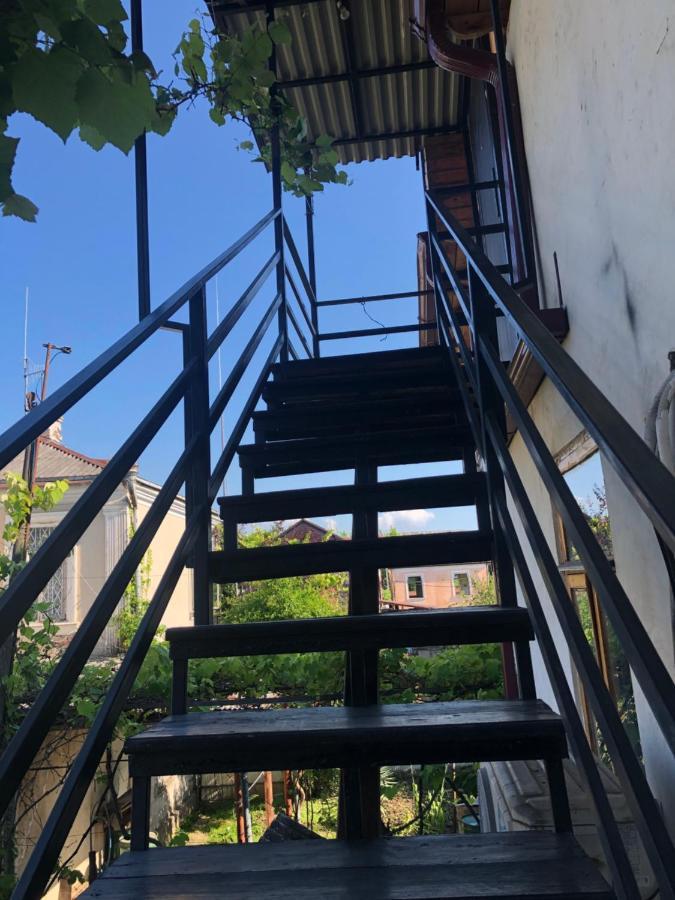 Гостевой Дом Тина Sukhumi Exterior photo