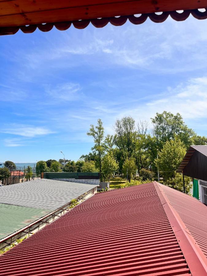 Гостевой Дом Тина Sukhumi Exterior photo
