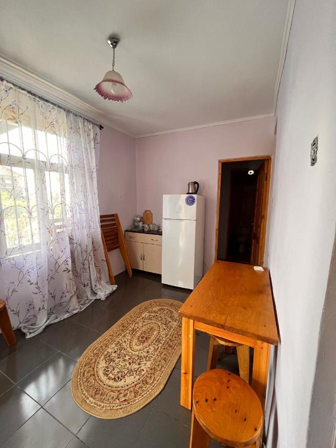 Гостевой Дом Тина Sukhumi Exterior photo